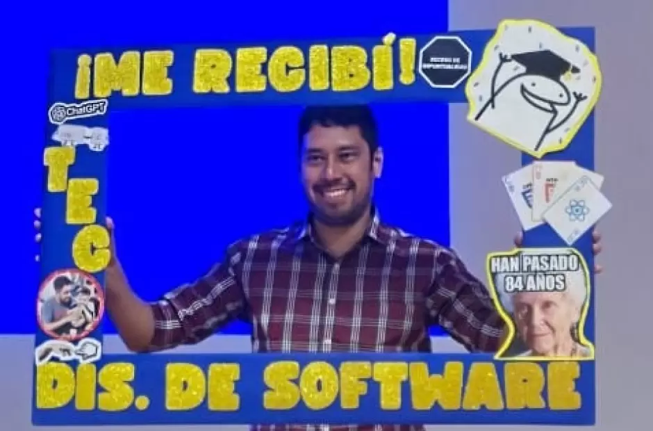 Logro Egresó de la UNCA el primer técnico en Diseño de Software